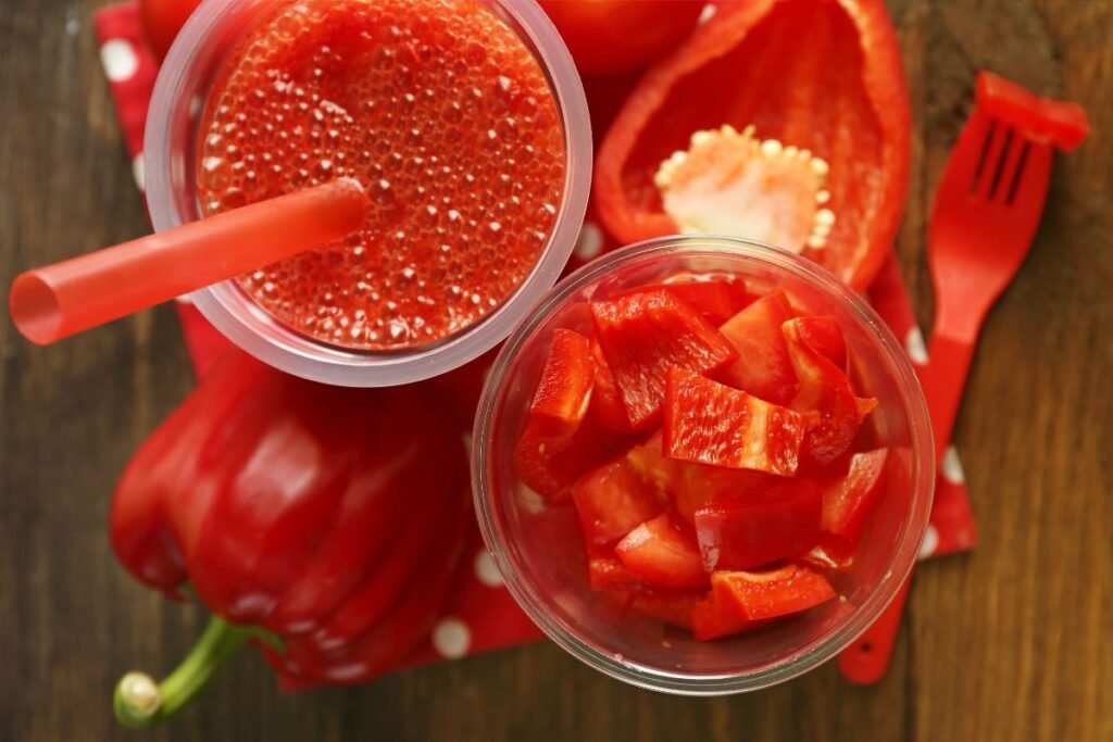 Preparing paprika juice