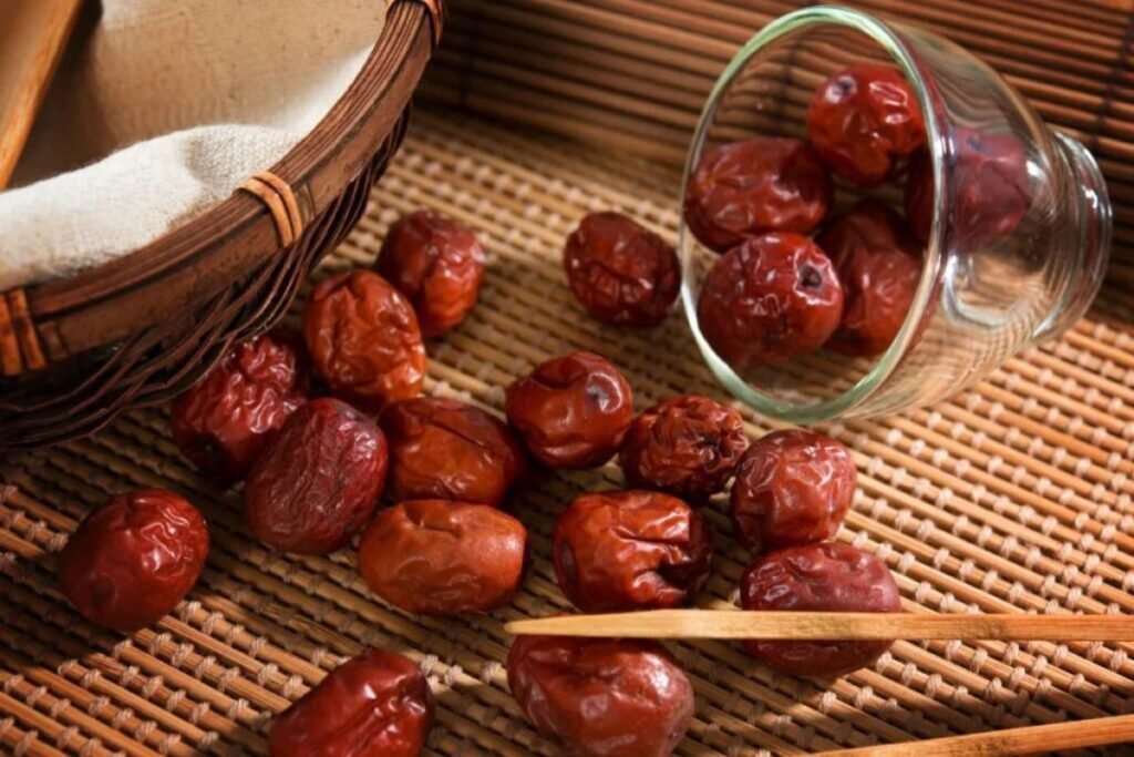 Possible Side Effects and Precautions of Jujube juice