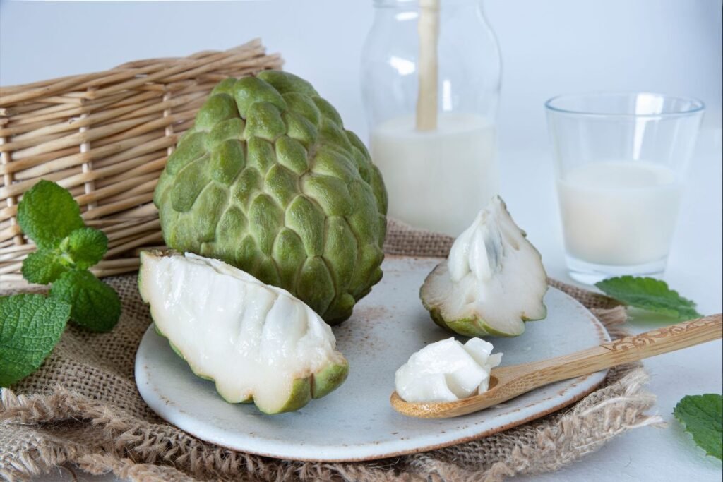 Making Soursop juice at home